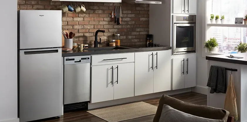 whirlpool-small-space-top-freezer-refrigerator